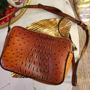 Faux Croc crossbody (Like-new)